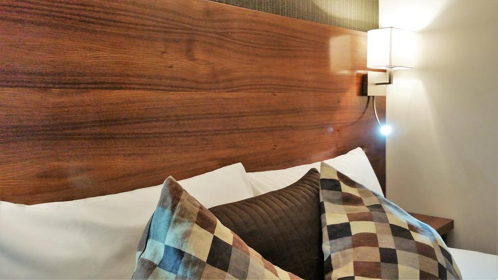Quarto Duplo com Casa de Banho Privativa