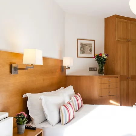 Blueprint Living Apartments - Doughty Street-3